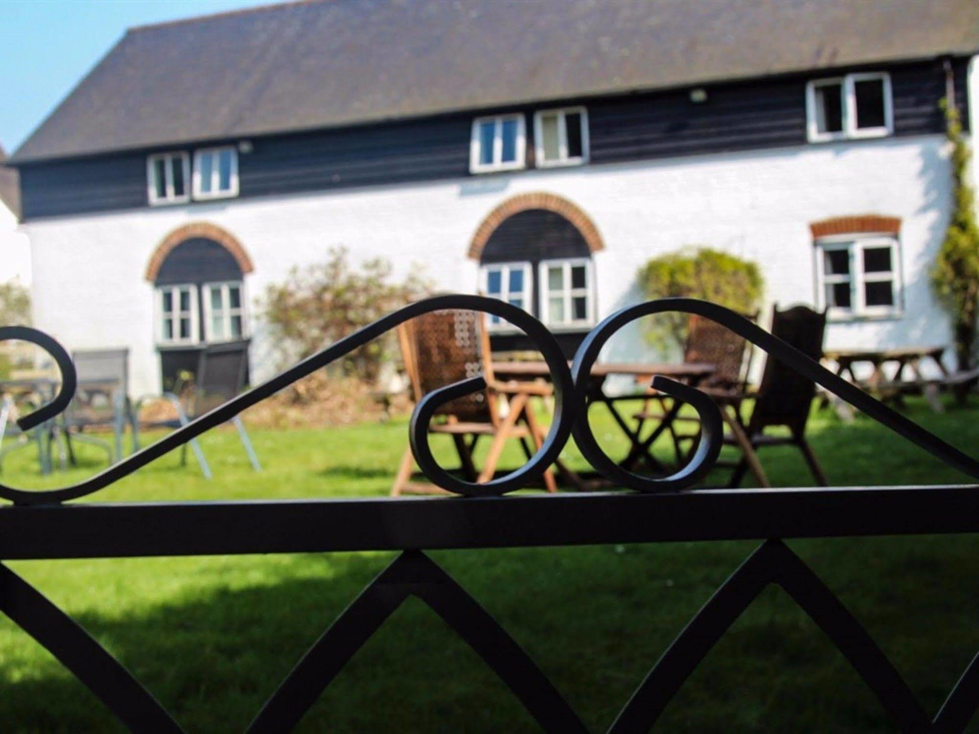 The Waggon And Horses Hotel Great Yeldham Exterior photo